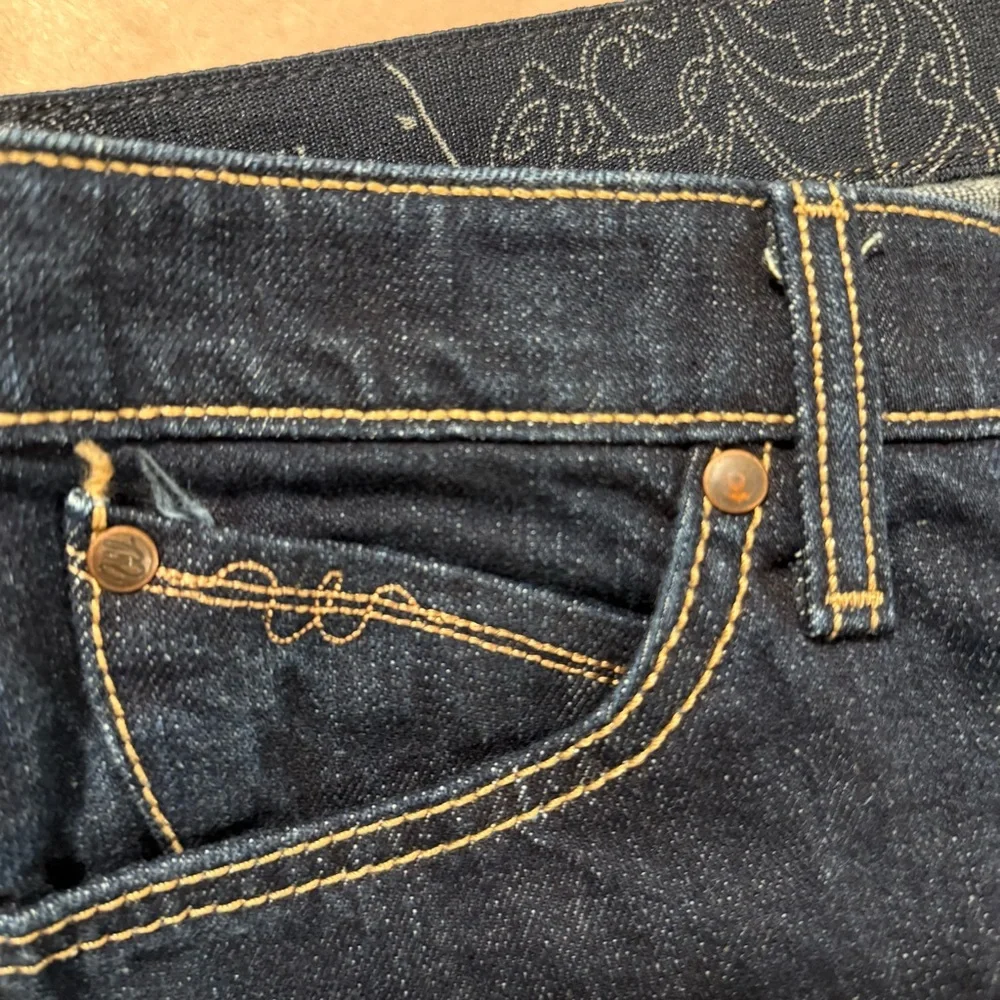 Wrangler cash no gap waistband  bootcut Jean size 11/12/L34